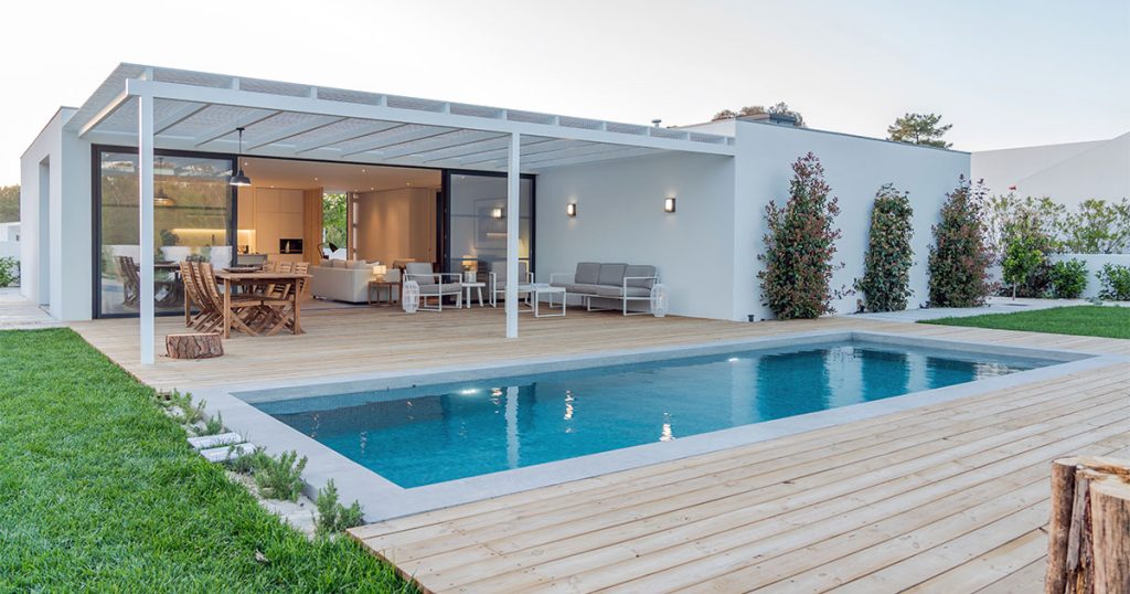 Traditional Pools Vs Modular Pools