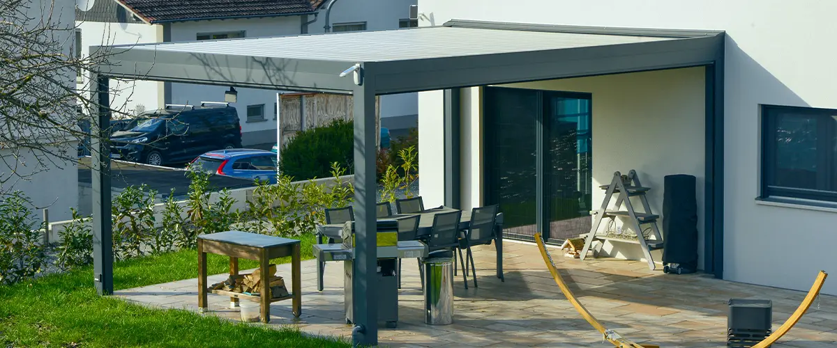 Sunny Outdoor Deck with trex Pergola